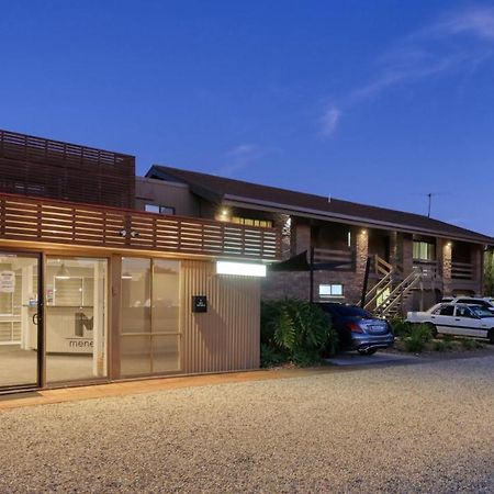 Motel Meneres Corowa Exterior photo