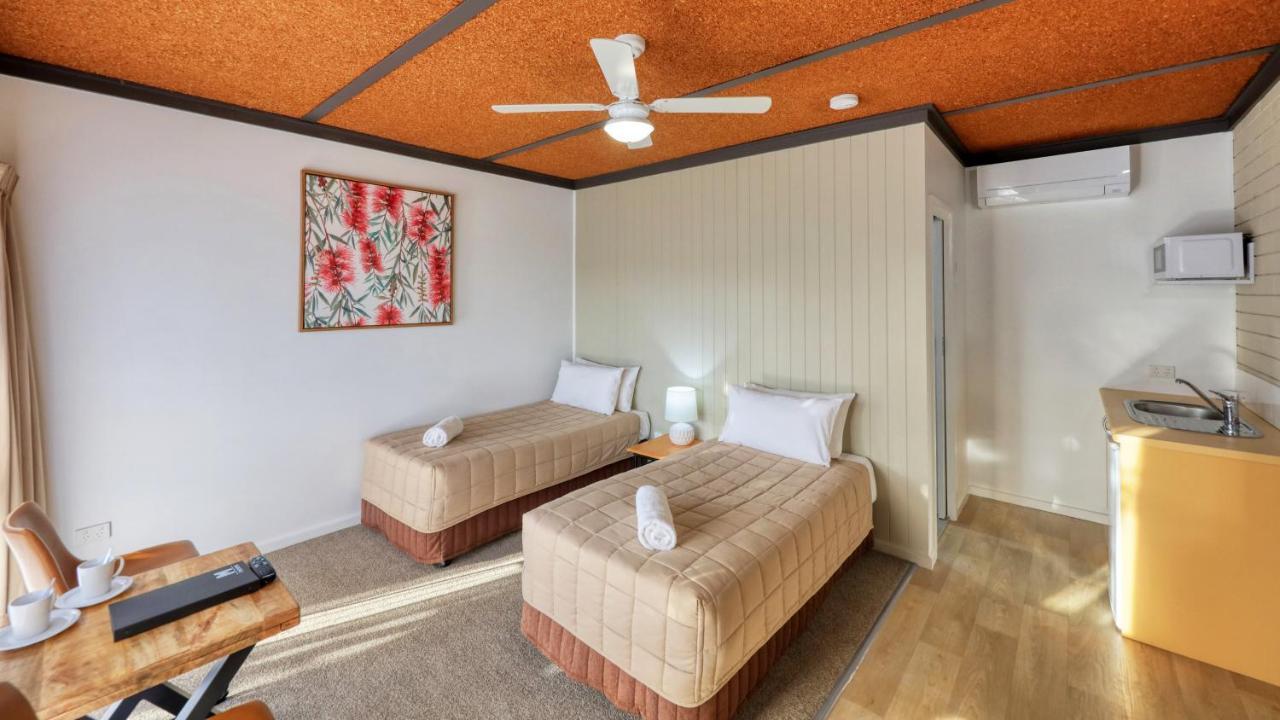 Motel Meneres Corowa Exterior photo