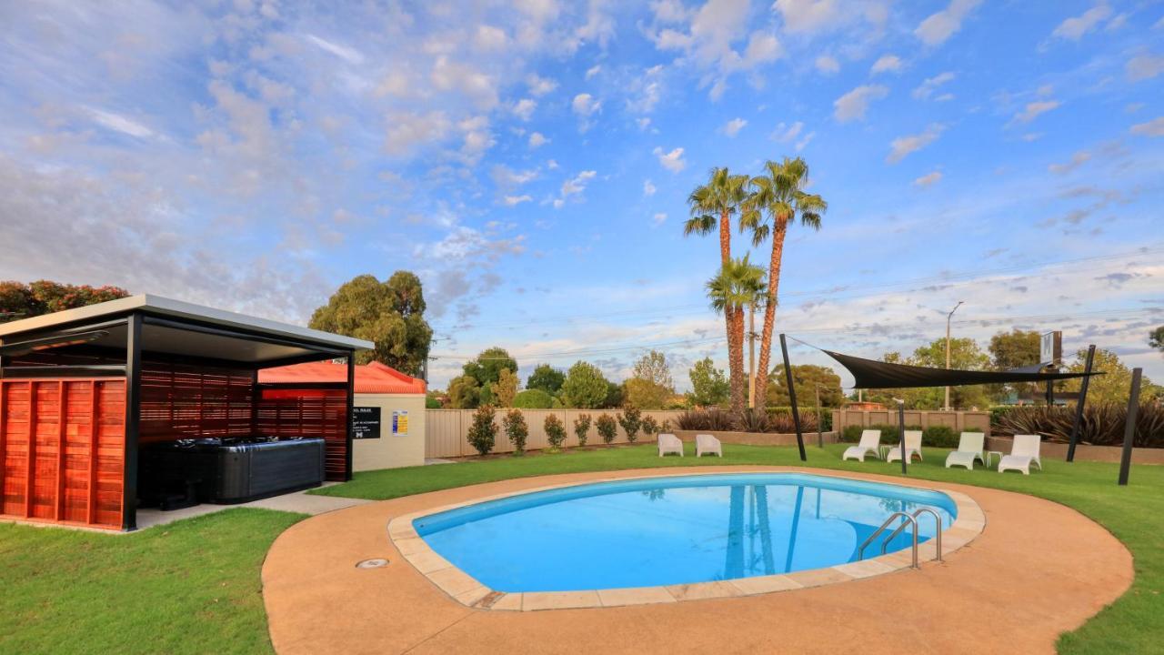 Motel Meneres Corowa Exterior photo