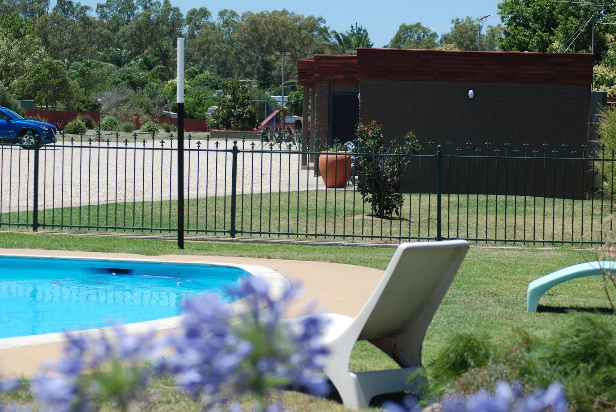 Motel Meneres Corowa Exterior photo