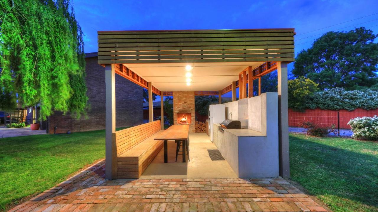 Motel Meneres Corowa Exterior photo